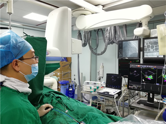 我院率先在广西区内应用心腔内三维超声指导房颤射频消融术