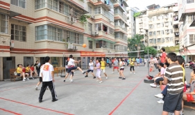 2011年国庆节广中医职工气排球比赛