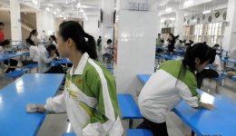 第一临床医学院2012级口腔专业开展学雷锋活动