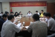 自治区卫生厅党组开展“我是谁，为了谁，依靠谁”专题学习讨论
