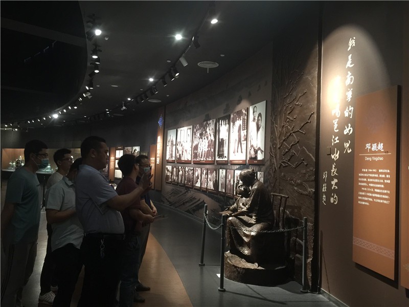 24de70be6a95f13cfad6f562f92566