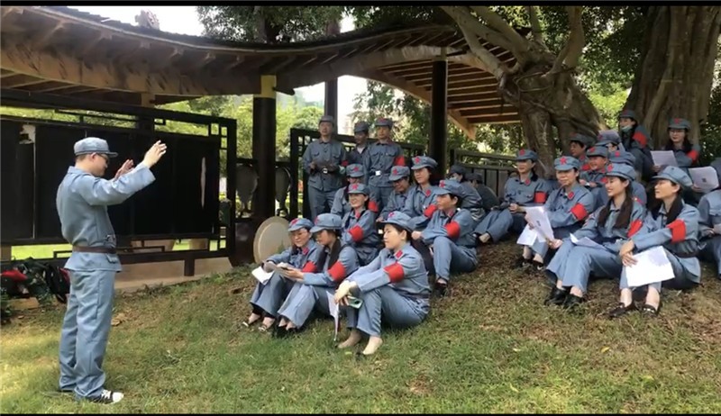 4齐唱红歌_副本