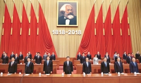 习近平：坚持用马克思主义及其中国化创新理论武装全党