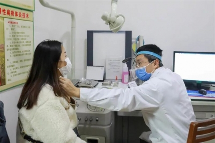 【广中医名医荟】“手”“心”交流，传递更多温暖——耳鼻咽喉头颈外科专家李艺