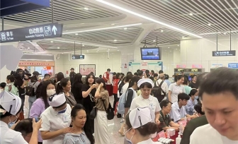 我院专家团队分赴地铁站开展惠民义诊