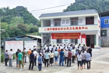 “轮值村医”走进联伍村——三甲名医定期“驻村”，村民看病不再难