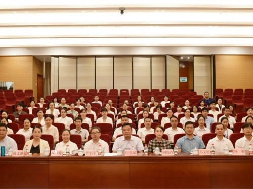 强作风 提效能 促发展——仁爱分院举办2025年中层干部培训