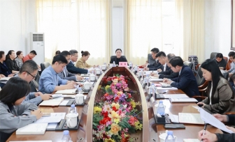 姚春校长旁听指导医院党委理论学习中心组学习