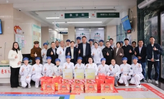新春慰问送温暖 笃行实干启新程——医院领导春节慰问一线职工