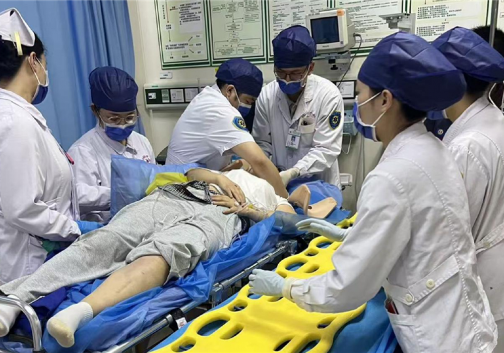 闻令而动 高效救治——我院成功处置泉南高速连环追尾事故批量伤员救治工作