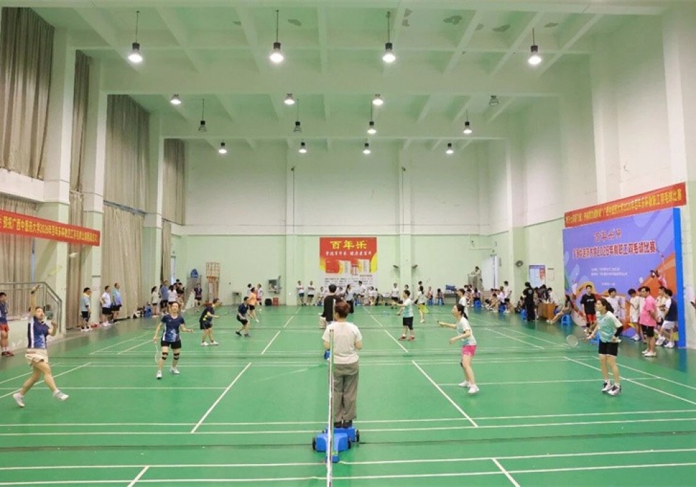 全胜卫冕！医院羽毛球队蝉联广西中医药大学2026年教职工羽毛球比赛冠军