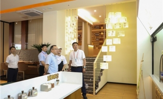 南宁市政府发展研究中心一行到我院参观调研