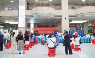 国家岐黄学者、桂派中医大师姚春教授率队赴钦州开展惠民义诊活动