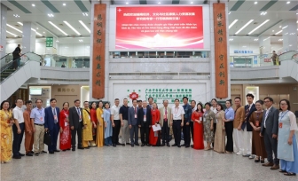 越中文化与社区健康交流活动在广西中医药大学第一附属医院顺利举行